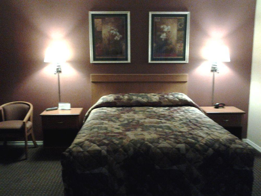 Maple Leaf Motel Shady Cove Buitenkant foto