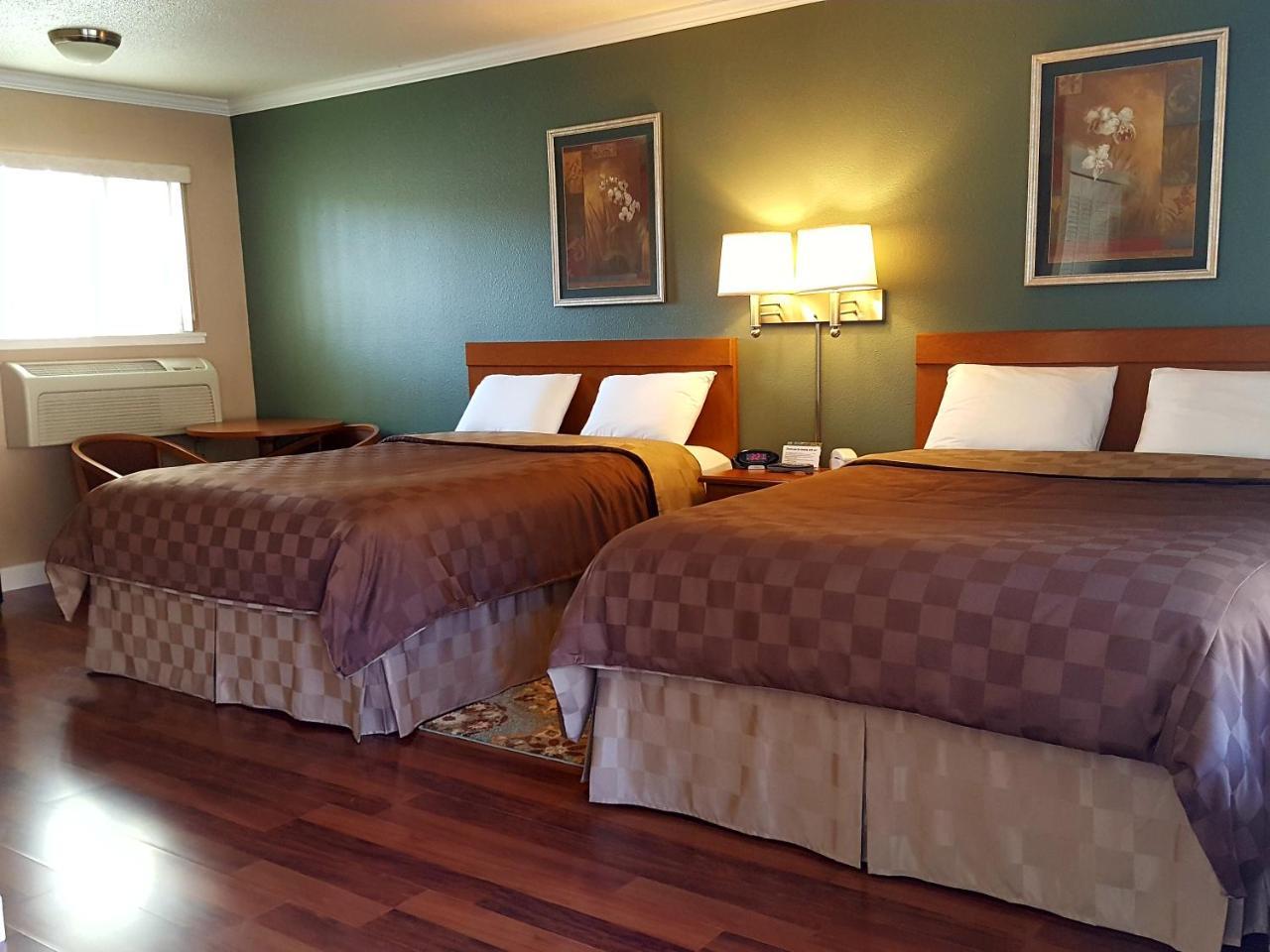 Maple Leaf Motel Shady Cove Buitenkant foto